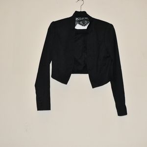 Cropped black blazer